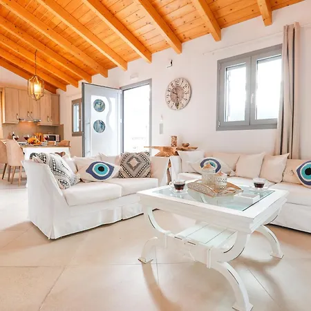 Villa Theoni *