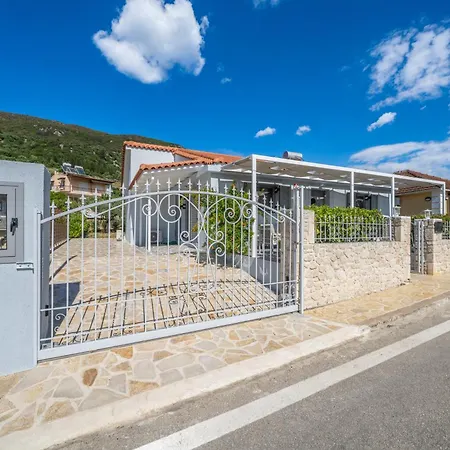 Theoni Villa Sami (Kefalonia)