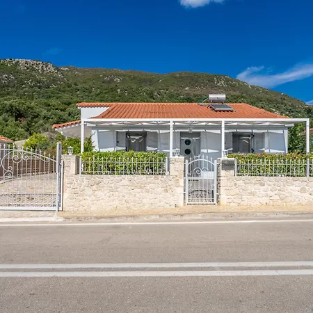 Theoni * Sami (Kefalonia)