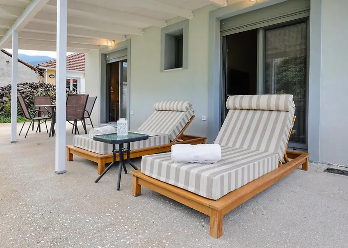 Theoni * Sami (Kefalonia)